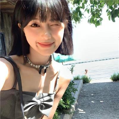 内心强大的美女白川